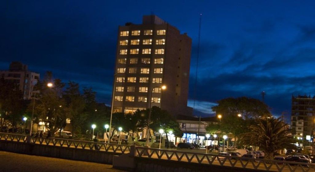 Hôtel Australis Yene Hue à Puerto Madryn Extérieur photo